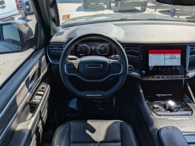 2022 Jeep Wagoneer — photo 18 view