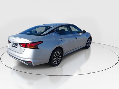 2024 Nissan Altima — photo 7 view
