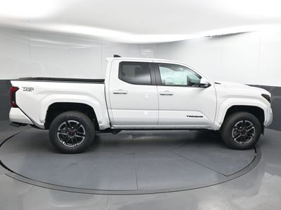 2025 Toyota Tacoma TRD Sport Truck Double Cab — photo 8 view