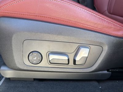 2023 BMW X4 — photo 23 view