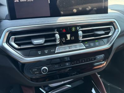2023 BMW X4 — photo 31 view