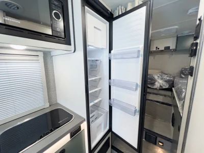 2027 Winnebago EKKO — photo 11 view