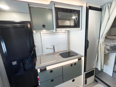 2027 Winnebago EKKO — photo 7 view