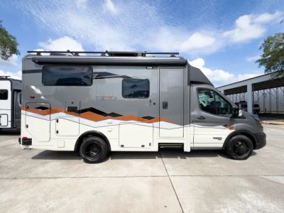 2027 Winnebago EKKO — photo 20 view
