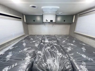2027 Winnebago EKKO — photo 17 view