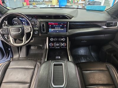 2021 GMC Yukon - Photo 10