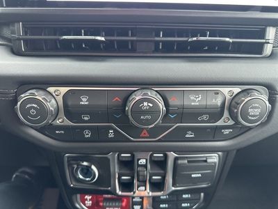 2026 Jeep Wrangler - Photo 3