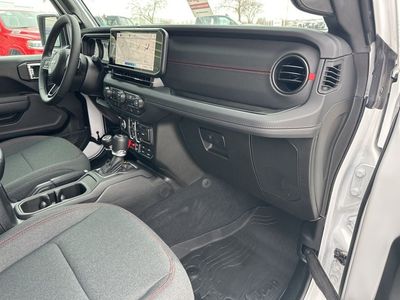 2026 Jeep Wrangler - Photo 47