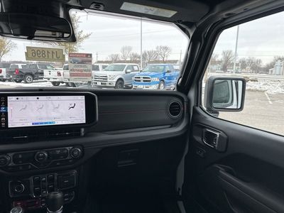 2026 Jeep Wrangler - Photo 45