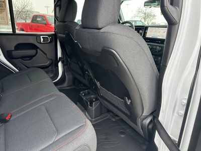 2026 Jeep Wrangler - Photo 40