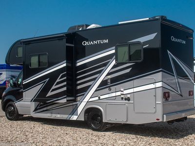2026 Thor Motor Coach Quantum Sprinter - Photo 2