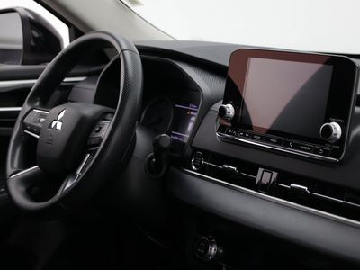 2024 Mitsubishi Outlander - Photo 37