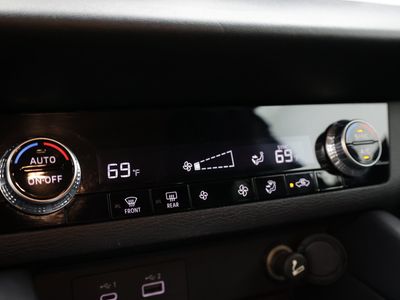 2024 Mitsubishi Outlander - Photo 19