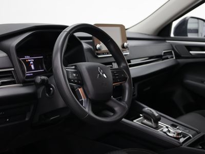 2024 Mitsubishi Outlander - Photo 12