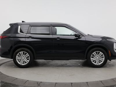 2024 Mitsubishi Outlander - Photo 8