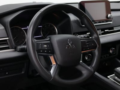 2024 Mitsubishi Outlander - Photo 11