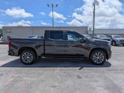 2021 Chevrolet Silverado 1500 — engine compartment view