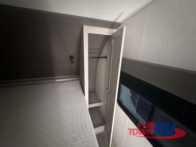 2024 Cruiser Essence - Photo 18