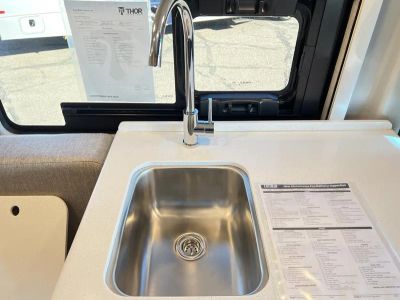 2026 Thor Motor Coach SANCTUARY - Photo 10
