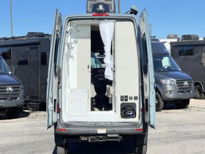2026 Thor Motor Coach SANCTUARY - Photo 2
