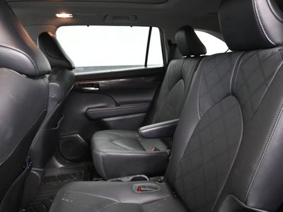 2026 2021 Toyota Highlander Platinum SUV - Photo 16