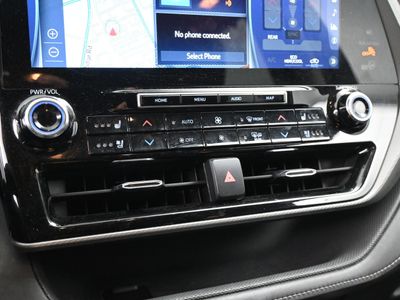 2026 2021 Toyota Highlander Platinum SUV - Photo 13