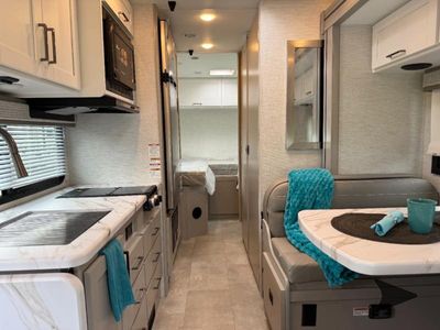 2026 Thor Motor Coach Quantum - Photo 11