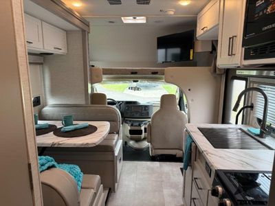 2026 Thor Motor Coach Quantum - Photo 12