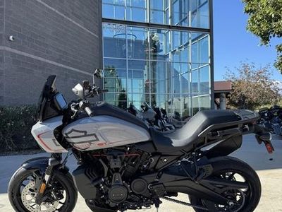 2025 Harley-Davidson RA1250ST - Pan America 1250 ST — photo 10 view