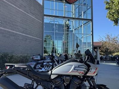 2025 Harley-Davidson RA1250ST - Pan America 1250 ST in BILLIARD GRAY — front three-quarter view