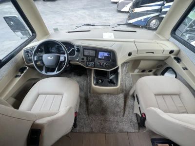 2023 Tiffin ALLEGRO - Photo 2