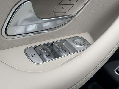 2026 Mercedes-Benz GLE — photo 18 view