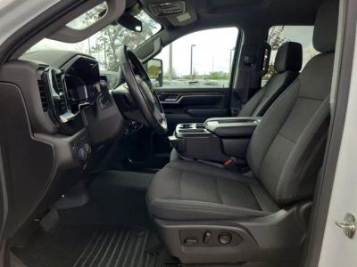 2025 Chevrolet Silverado 2500HD — photo 21 view