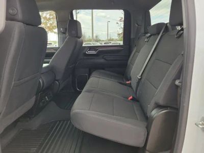 2025 Chevrolet Silverado 2500HD — photo 13 view