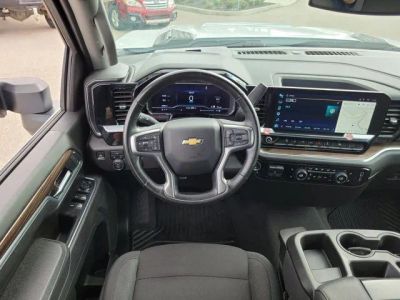 2025 Chevrolet Silverado 2500HD — photo 17 view