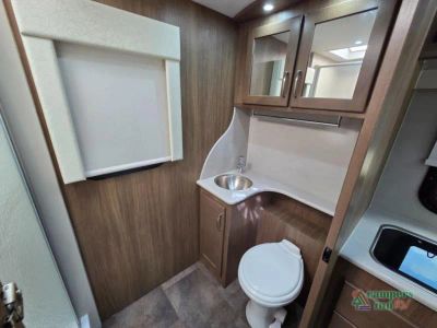 2019 Pleasure-Way Plateau XLMB — photo 48 view