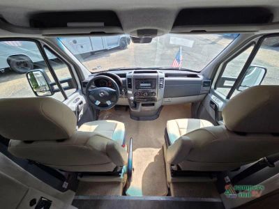 2019 Pleasure-Way Plateau XLMB — photo 17 view