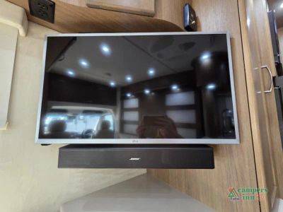 2019 Pleasure-Way Plateau XLMB — photo 29 view