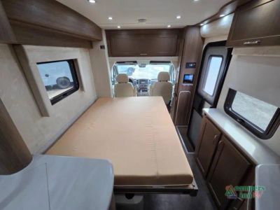 2019 Pleasure-Way Plateau XLMB — photo 34 view