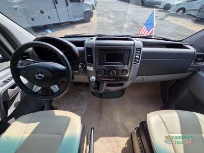 2019 Pleasure-Way Plateau XLMB — photo 18 view