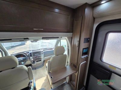 2019 Pleasure-Way Plateau XLMB — photo 21 view