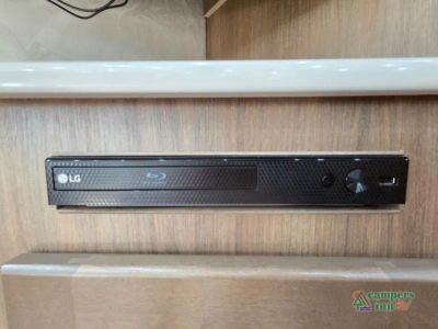 2019 Pleasure-Way Plateau XLMB — photo 27 view