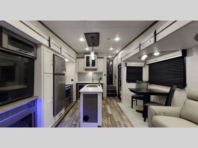 2023 CrossRoads RV Cruiser Aire - Photo 2