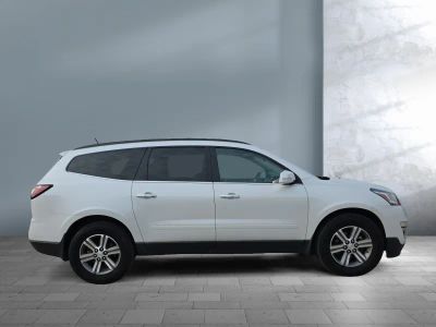2017 Chevrolet Traverse — photo 7 view