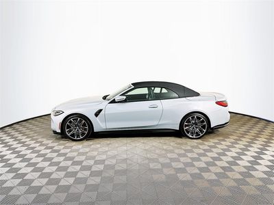 2024 BMW M4 - Photo 3