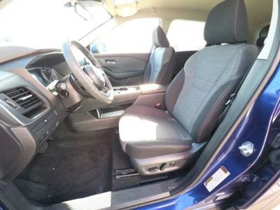 2023 Nissan Rogue — photo 13 view