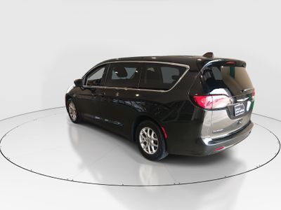 2023 Chrysler Voyager - Photo 5