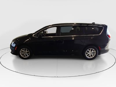 2023 Chrysler Voyager - Photo 4