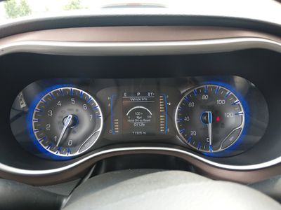 2023 Chrysler Voyager - Photo 14