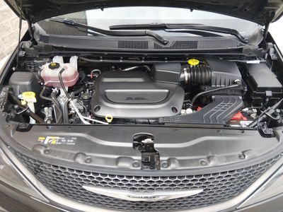 2023 Chrysler Voyager - Photo 9